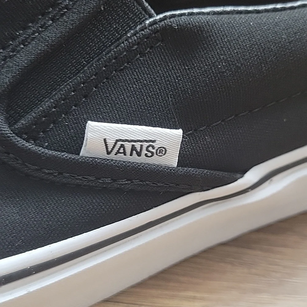 Van's classic slip on Brand new in the box authentic uper textile. - Picture 5 of 10